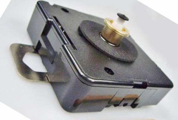 2601 - Uhrwerk - UTS-Quarz Einbauwerk für 8 mm Platte