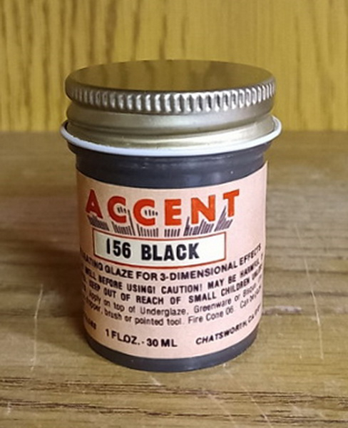 AC-156 – Black  – Accent von MAYCO – 30 ml – Kegel 06 = 1.015 °C – DISC