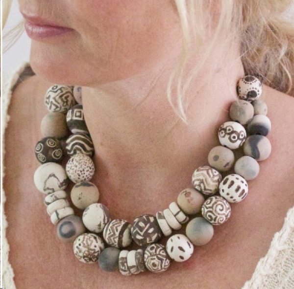 Buch – Schmuck von Helena Arendt – Preisbindung