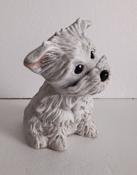Hund – Westi – 17 cm hoch – Handarbeit aus Keramik – Unikat