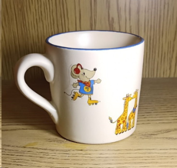 Keramik-Tasse  - Becher mit Wunschname – Motiv: 4 x Kindermotive