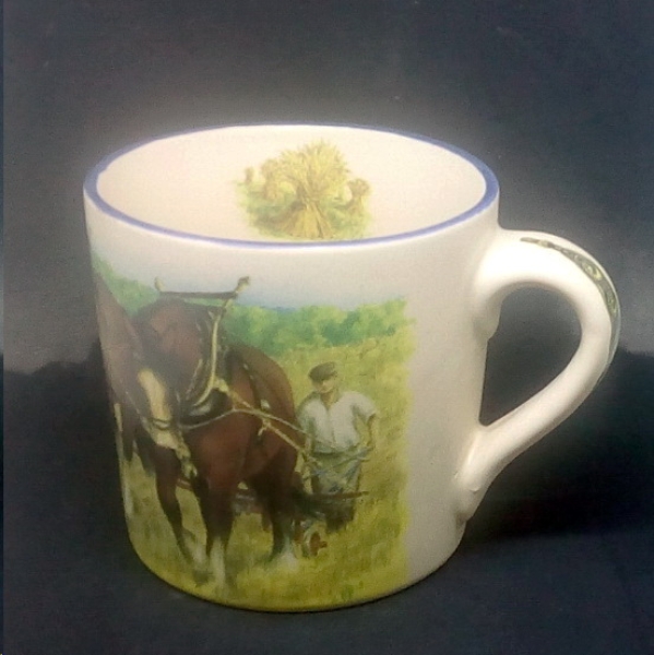 Keramik-Tasse  - Becher mit Wunschname – Rundum-Motiv / Henkel- und Innen-Motiv: Shire Horse - Pferdegespann