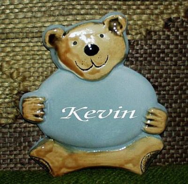 Kinder-Türschild aus Keramik– Teddy – 11 x 12 cm – Schriftfeld blaugrau – zum Ankleben – Handarbeit