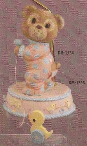 Teddy mit Ente (ohne Basis) – 20 cm hoch – Schrühware