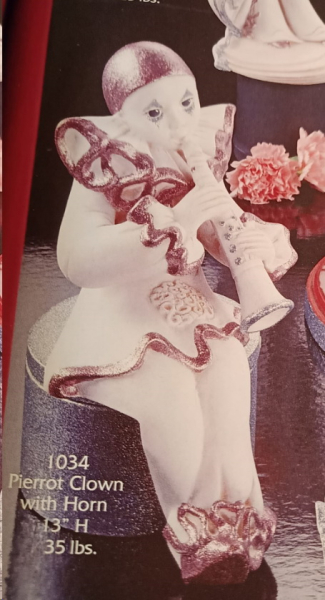 Pierrot mit Horn - Kantensitzer - 32,5 cm hoch - Schrühware