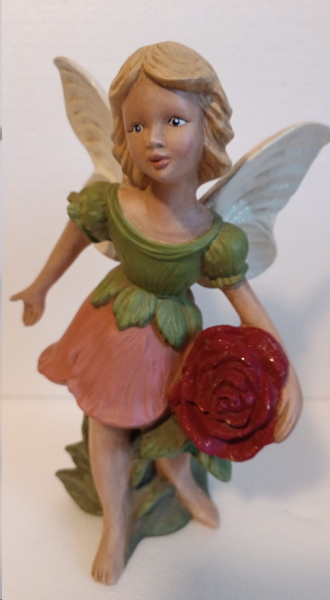 Elfe mit Rose – 20,5 cm hoch – Handarbeit aus Keramik – sehr schönes Unikat