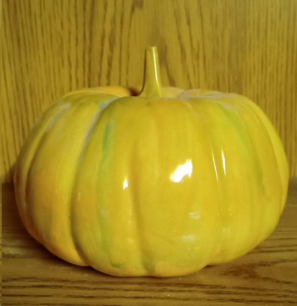 Kürbis – 17,5 cm  Ø – 14,5 cm hoch - Handarbeit aus Keramik – glasiert – Unikat