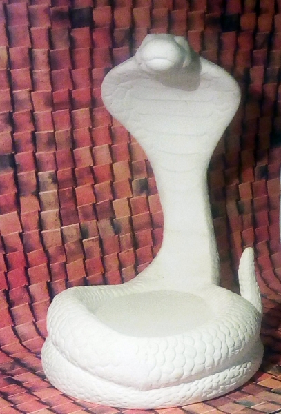 Große Kobra – 30 cm hoch – 26 cm breit – Schrühware