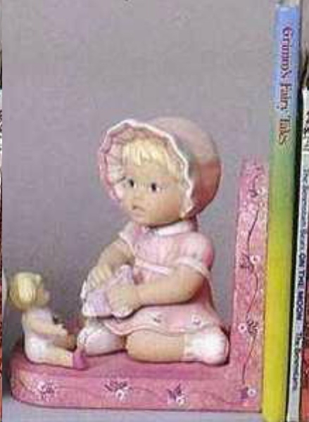 Buchstützen mit Kleinkind Mädchen im 2er-Set – 15 und 16 cm – Schrühware