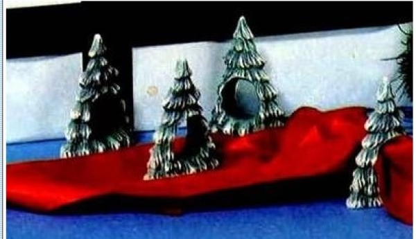 Tannenbaum-Serviettenringe im 4er-Set  – je 8,5 cm hoch - Schrühware