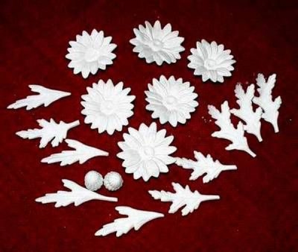 Blüten 6 cm und Blätter 8 cm – 18er-Satz – Schrühware