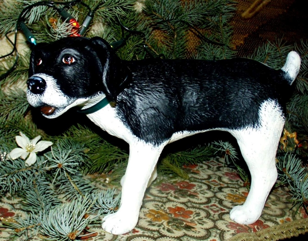 Großer pinkelnder Hund – 35 cm lang – 24 cm hoch - bemalte Keramik - Handarbeit - Ihre Wünsche werden gerne berücksichtigt – Fotos wären hilfreich