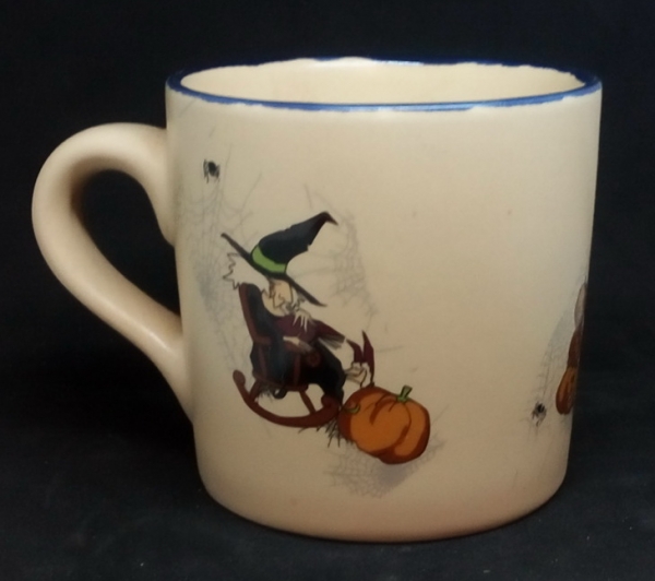 Keramik-Tasse  - Becher mit Wunschname – Motiv: 2 x Hexe + 1 x Halloween-