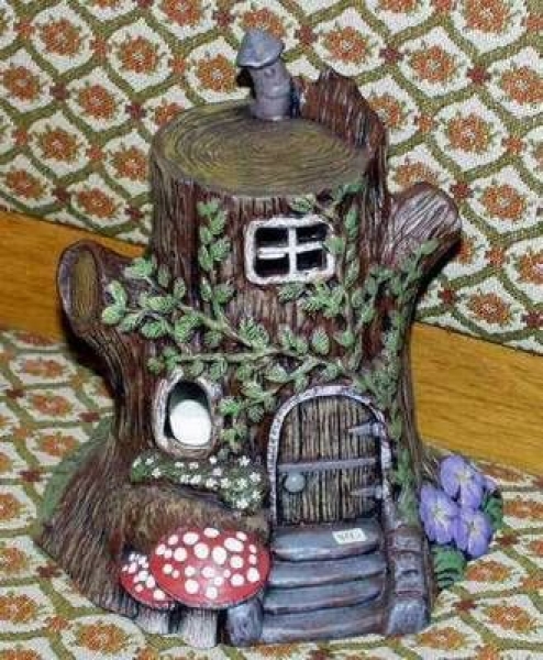 Elfenhaus - Baumhaus – 22,8 cm hoch  - nicht ausgeschnitten – Schrühware