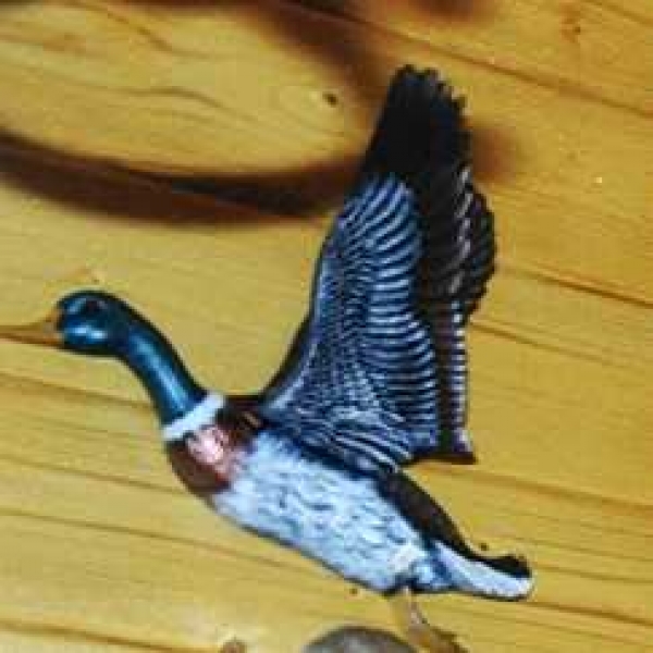 Wildente für die Wand – Flügel nach oben – 33 cm - Schrühware