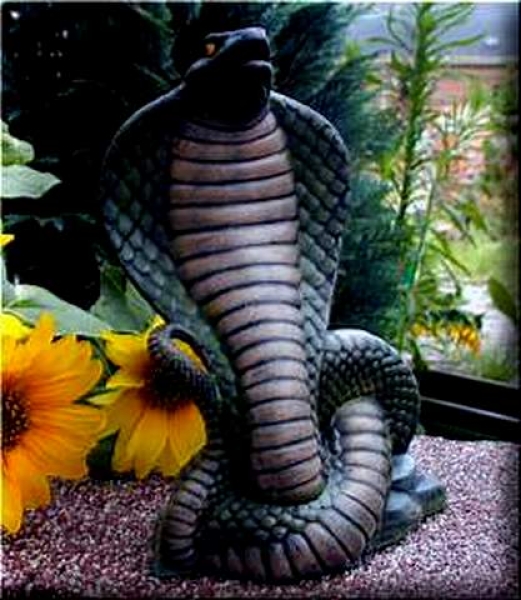 Kobra – Cobra – Smoker – 21 x 13,8 cm – Schrühware