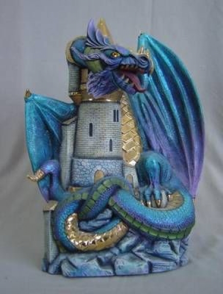 Großer Drache mit Schloss – 40,5 cm hoch – Schrühware