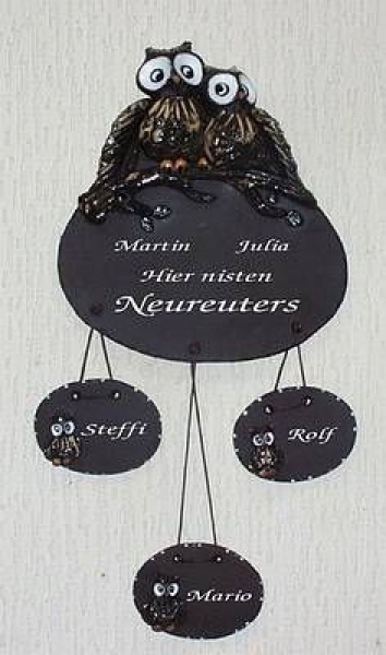 Töpfer-Türschild – Eulen-Duo mit 3 Eulen-Anhängern – 22 x 33 cm – Reliefbild – tolle, sehr aufwändige Handarbeit
