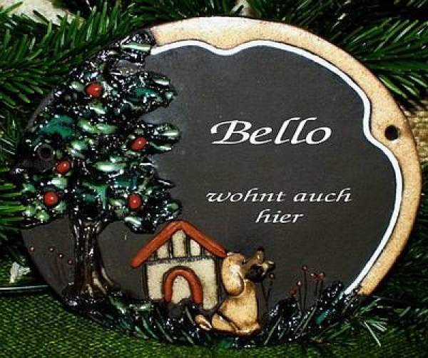 Töpfer-Türschild – Baum mit Hundehütte und Hund – 20 x 16,5 cm – Reliefbild – sehr aufwändige Handarbeit