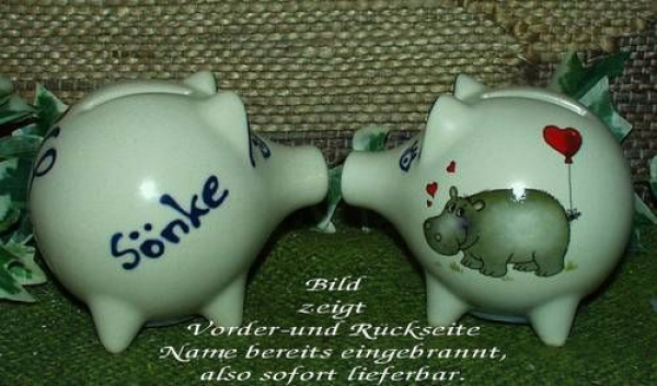 Sparschwein mit Stopfen – 10 x 8,5 x 8,5 cm - Nilpferdmotiv – fester Name: Sönke