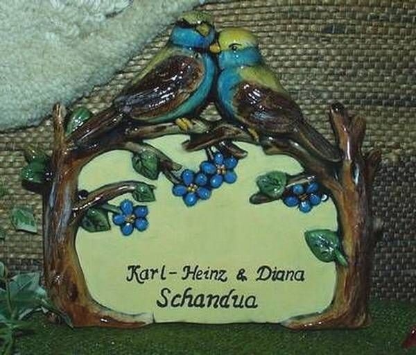 Keramik-Türschild – Vogelpaar – 21 x 18 cm – Ihre Wünsche zur Farbgestaltung werden gerne berücksichtigt – Handarbeit