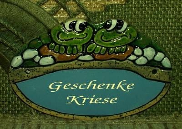 Keramik-Türschild – 2 Frösche – 16,5 x 11,5 cm – Schriftfeld blau – Handarbeit