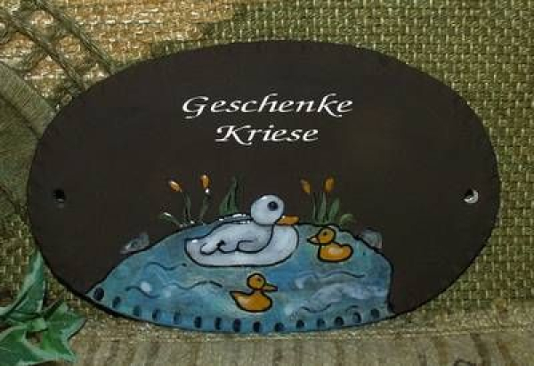 Keramik-Türschild – Enten-Familie im Teich – 19 x 11,5 cm – Schriftfeld braun – Handarbeit