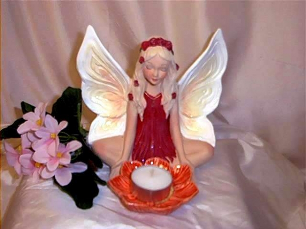 Lotus-Elfe mit Blütenschale – 15 cm hoch - Schrühware