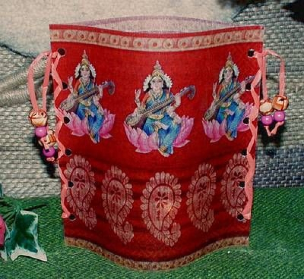 Lantern made of laminated motif for tealight - Geisha