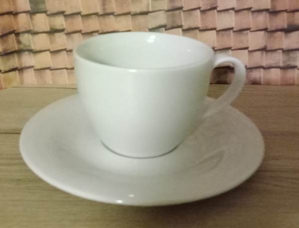 Jumbotasse mit Untertasse aus Porzellan zum Selbstgestalten – Maße siehe Artikelbeschreibung Jumbotasse mit Untertasse aus Porzellan zum Selbstgestalten – Maße siehe Artikelbeschreibung