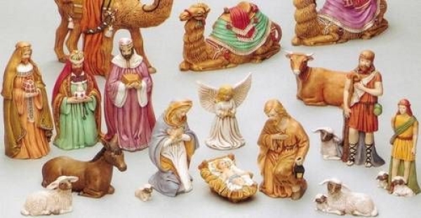 RIVERVIEW-Krippe - extragroß – 15 Figuren mit einem liegenden Kamel – Figuren bis 29 cm hoch – Schrühware