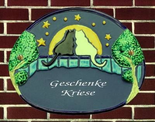 Keramik-Türschild – Lasergravur – 19 x 15 cm – Farb- und Schriftauswahl – Katzen vor Nachthimmel