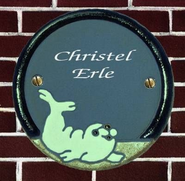 Keramik-Türschild – kleiner Seehund – 7 x 7 cm – blau – Handarbeit