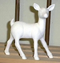 Stehendes Reh – rechtsschauend – 17,5 cm hoch – ohne Geweih - Schrühware