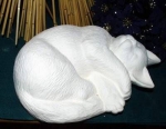Schlafende Katze – Schrühware