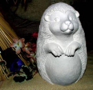 Stehender Igel von GARE - 23 cm hoch - auch für Erdhaufen G-3406 – Schrühware