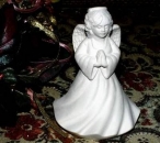 Betender Engel - 10 cm hoch - Bisque