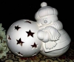 Schneemann mit Sternenkugel – 20 cm hoch - Schrühware