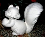 Eichhörnchen – sitzend – 15 cm hoch – Schrühware