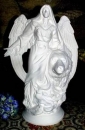 Indianerengel mit Bär - Schrühware  - 31,3 cm hoch