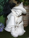 Hexe mit Kürbis und Messer – 27 cm hoch - Schrühware