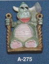 ALBERTAS–Gießform – neu – Dino auf Schaukel – Ornament – Hänger – 9,2 cm – Design auf Vorder-​ und Rückseite
