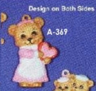 Teddymädchen mit Herz  – Ornament – Hänger – 9,2 cm – Design auf Vorder-​ und Rückseite – Schrühware