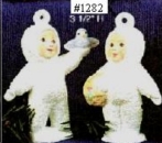 Schneebabies mit Korb und Vogel im 2er-Set – bis 9 cm hoch  – Ornamente - Schrühware