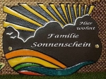 Keramik-Türschild – Wolke und Sonnenstrahlen – 20 x 14 cm – dunkelbraun – Handarbeit