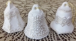 Spitzenglocken in 3er-Set – je 7,6 cm hoch – Schrühware
