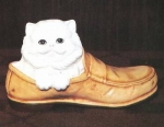 Katze im Schuh – 17 cm lang - Schrühware