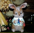 Großer Hase mit Tasche – 34 cm hoch - Schrühware