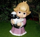 DONAS-Kinderkrippe - Mädchen mit Lamm – 8,7 cm hoch - Schrühware