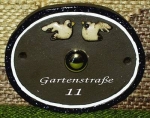 Klingelschild -Türschild mit eingebauter Messingklingel – Vogelpaar – 11 x 9,5 cm – aufwändige Töpferarbeit – DISC